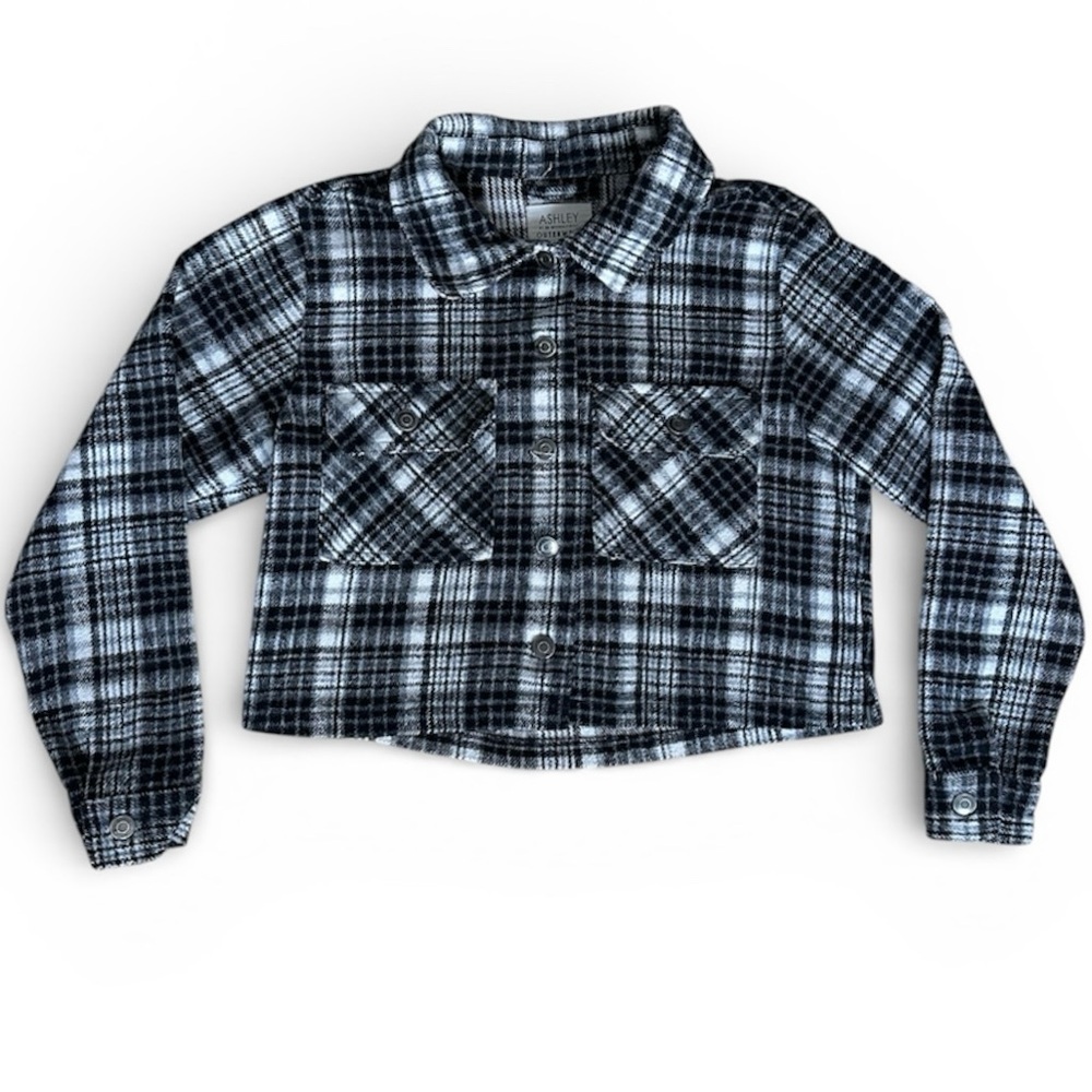 Ashley Women’s Cropped Plaid Button Up Jacket